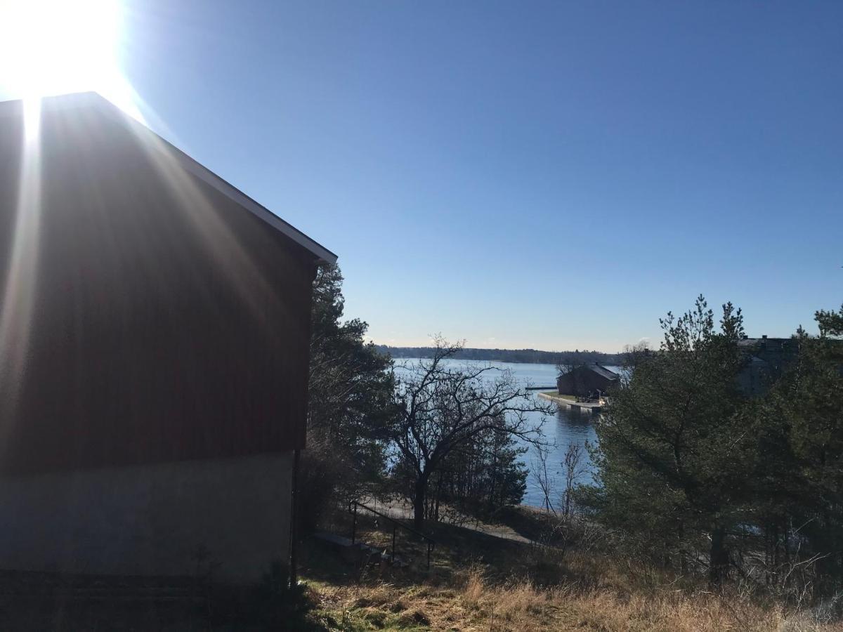 Sjoevillan B&B Vaxholm Extérieur photo
